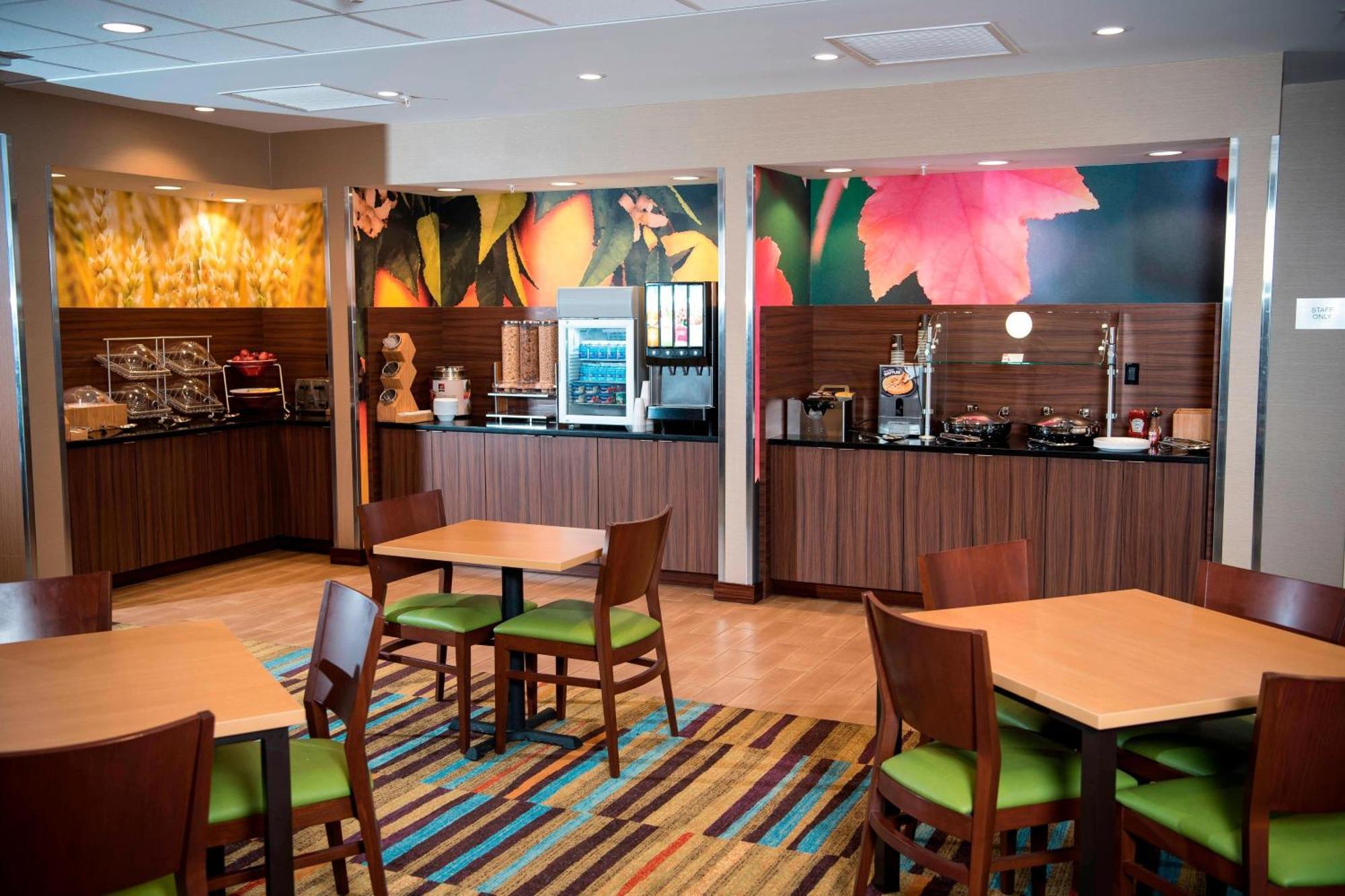 Hotel Fairfield & By Marriott Uptown/university Area 3*