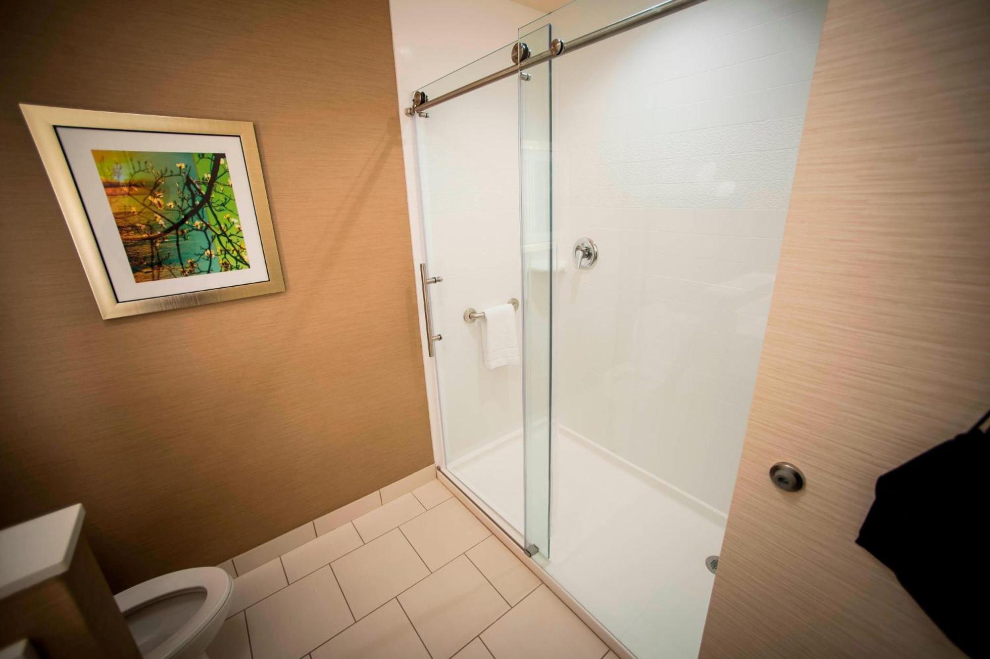 Fairfield & By Marriott Uptown/university Area Hotel Cincinnati