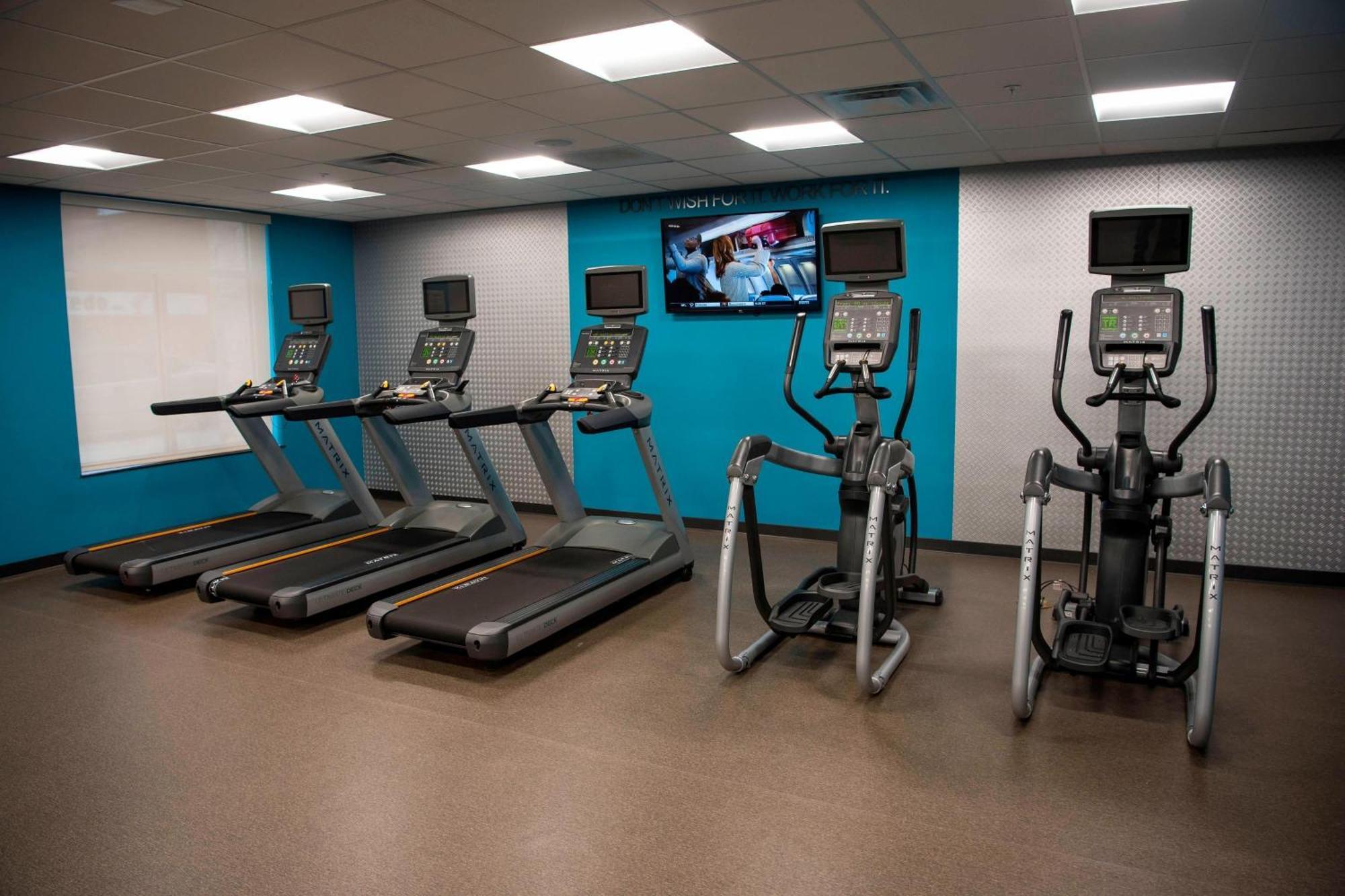 Hotel Fairfield & By Marriott Uptown/university Area