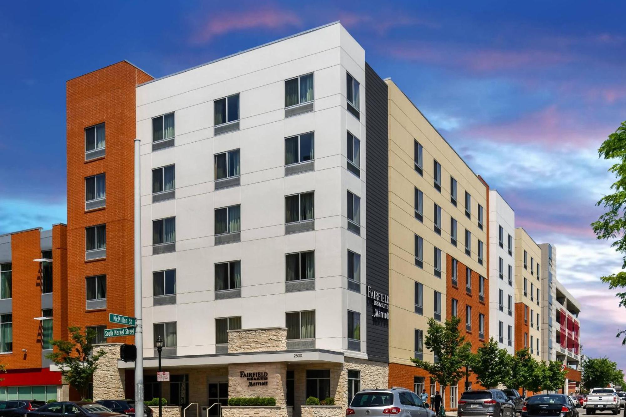 Fairfield & By Marriott Uptown/university Area Hotel