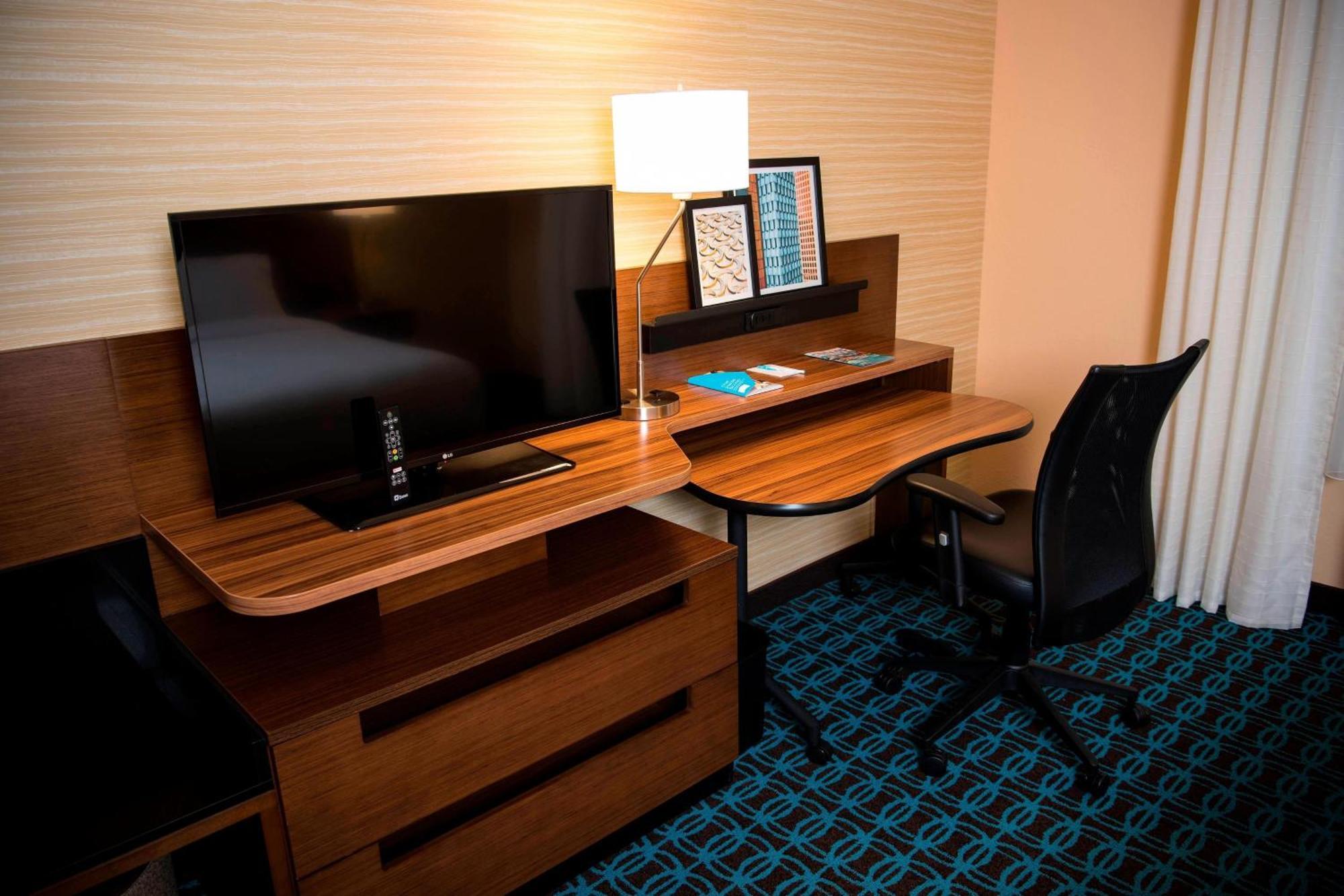 Fairfield & By Marriott Uptown/university Area Hotel